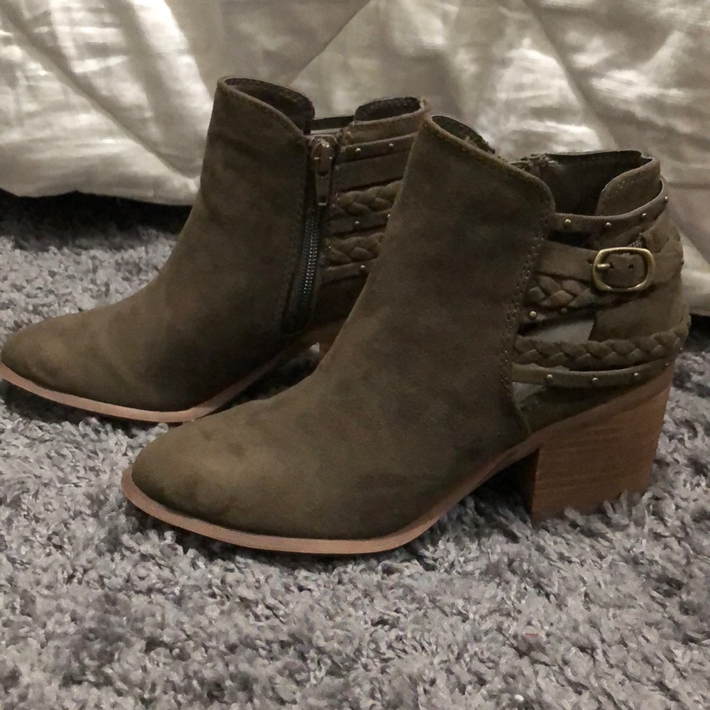 Carlos Santana ankle boots